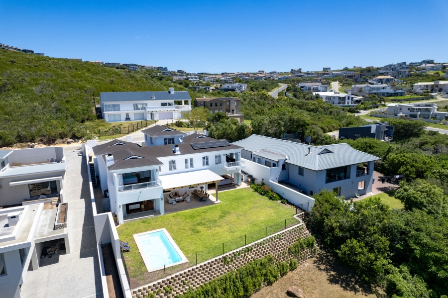 5 Bedroom Property for Sale in Whale Rock Western Cape